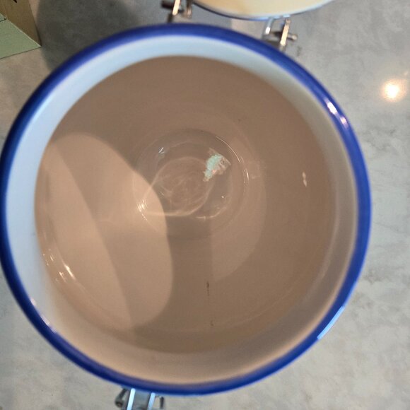 Inspirado IDC Stonelite Hinged Lid Cookie Jar - Picture 4 of 8